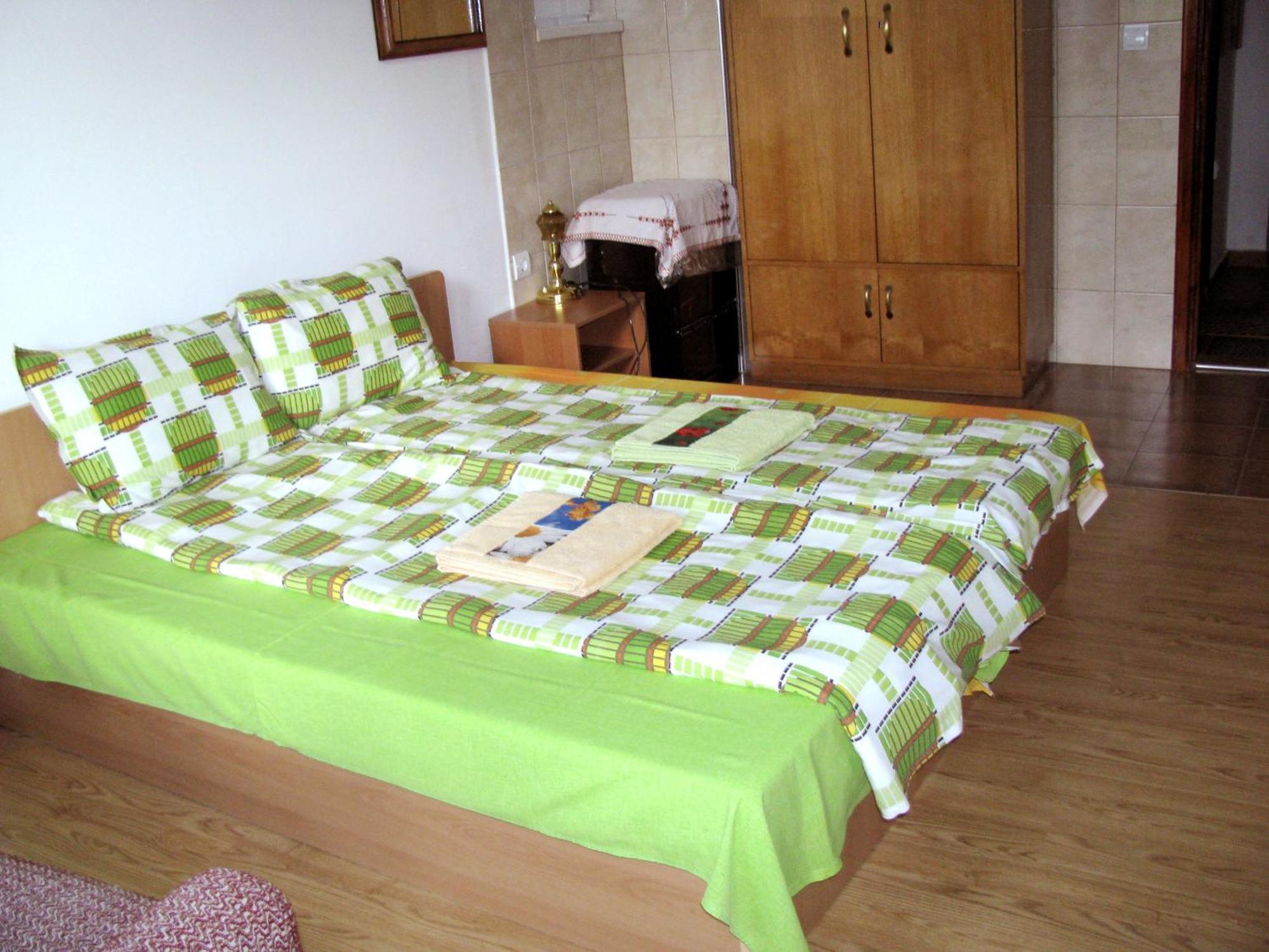 Guest House Familia Samovodene Exterior foto